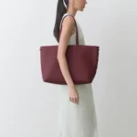Classic Easy Zipper Tote - Image 4